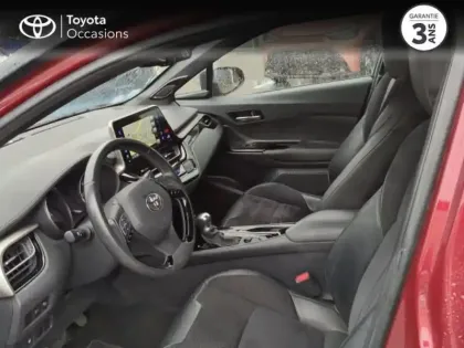 Photo 10 Toyota C-HR  122h Collection 2WD E-CVT Cuir Alcantara