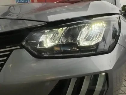 Photo 7 Peugeot 208  1.2 100ch S&S Allure