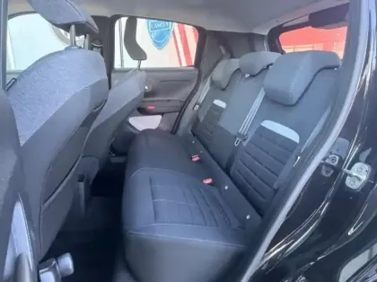 Photo 11 Citroën C3 Gén. IV Ph1 PLUS 5