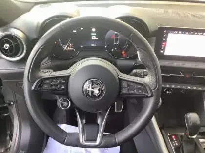 Photo 17 Alfa Romeo Tonale Nouveau 1.5 Hybrid 160 ch VGT TCT7 Veloce