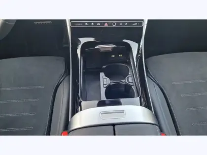 Photo 16 Mercedes Classe C Berline 300 e Hybrid EQ AMG Line