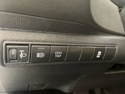 Photo 14 Toyota Corolla Hybride 140h Dynamic