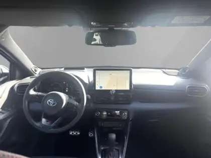 Photo 10 Toyota Yaris Hybride 130h GR SPORT