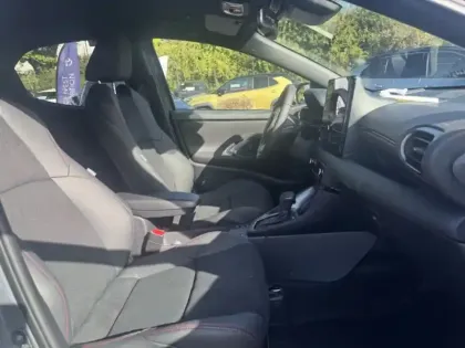 Photo 15 Toyota Yaris Hybride 130h GR SPORT