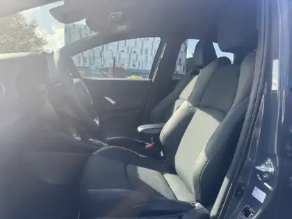 Photo 18 Toyota Yaris Hybride 130h GR SPORT