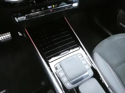 Photo 19 Mercedes Classe B 180 d AMG Line Edition