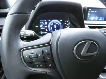 Photo 7 Lexus UX 250H 2WD Pack Confort Business