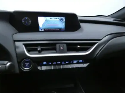 Photo 10 Lexus UX 250H 2WD Pack Confort Business