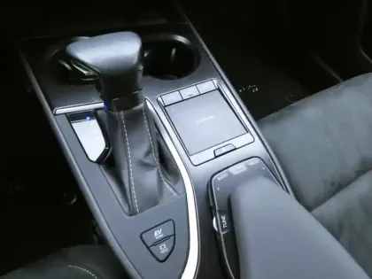 Photo 11 Lexus UX 250H 2WD Pack Confort Business