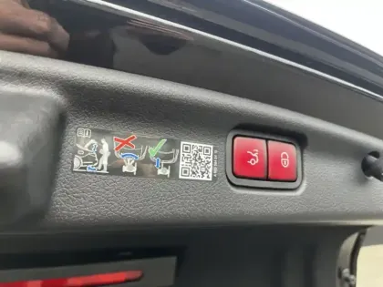 Photo 10 Mercedes Classe C Berline 300 e Hybrid EQ AMG Line