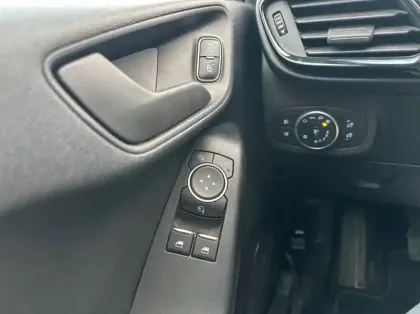 Photo 5 Ford Fiesta 1.1 75ch Cool &amp; Connect 5p