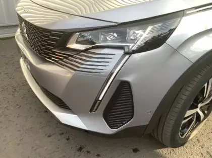 Photo 25 Peugeot 3008 Hybrid 136 e-DCS6 GT