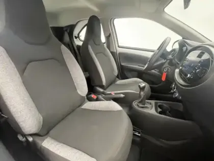 Photo 22 Toyota Aygo 1.0 VVT-i 72 Dynamic