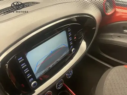 Photo 15 Toyota Aygo 1.0 S-CVT 72 Design