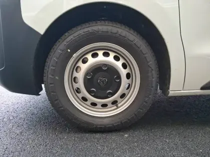 Photo 12 Peugeot Expert  FGN M BLUEHDI 145 S&S EAT8