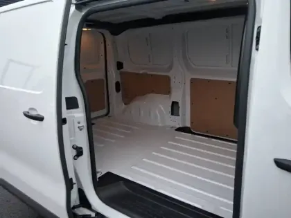 Photo 11 Peugeot Expert  FGN M BLUEHDI 145 S&S EAT8