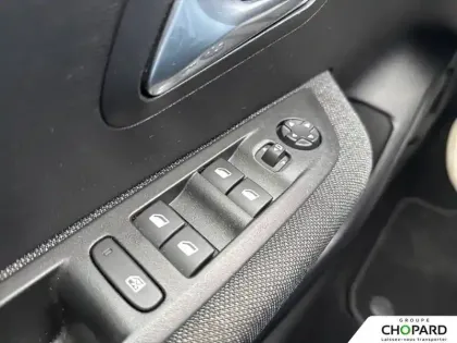 Photo 22 Peugeot 208  Electrique 50 kWh 136ch