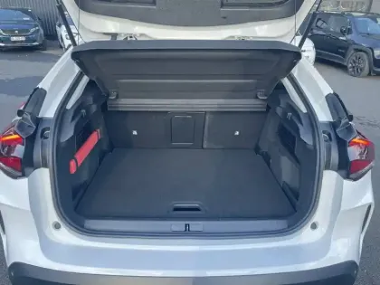 Photo 12 Citroën C4 e- 136 ch Automatique