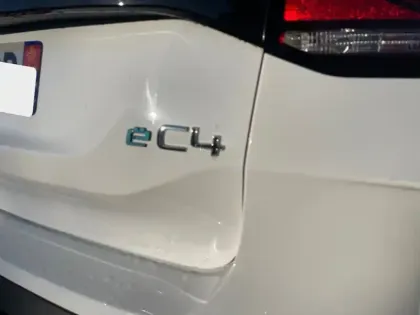 Photo 28 Citroën C4 e- 136 ch Automatique