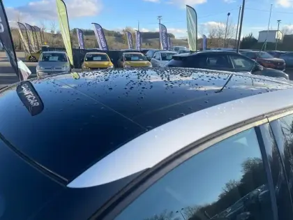 Photo 24 Citroën C4 e- 136 ch Automatique