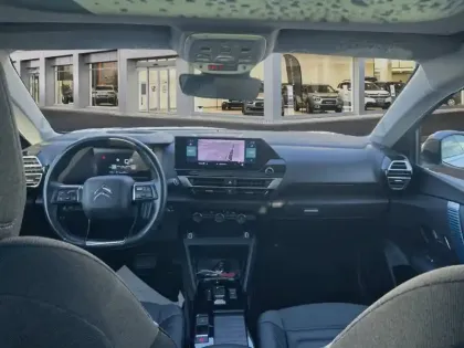 Photo 9 Citroën C4 e- 136 ch Automatique