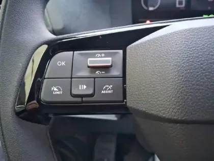 Photo 18 Peugeot Expert  FGN M BLUEHDI 145 S&S EAT8