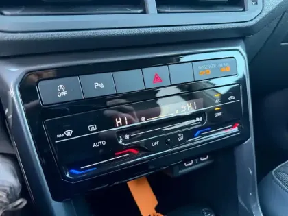 Photo 16 Volkswagen T-cross  1.0 TSI 110 Start/Stop BVM6