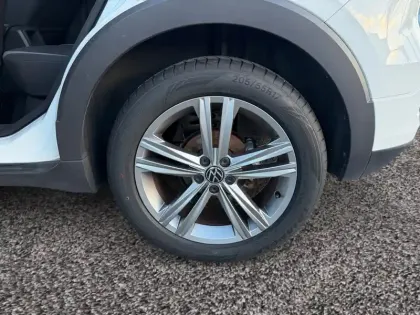 Photo 8 Volkswagen T-cross  1.0 TSI 110 Start/Stop BVM6