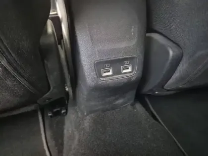 Photo 35 Peugeot 2008  Electrique 136 ch