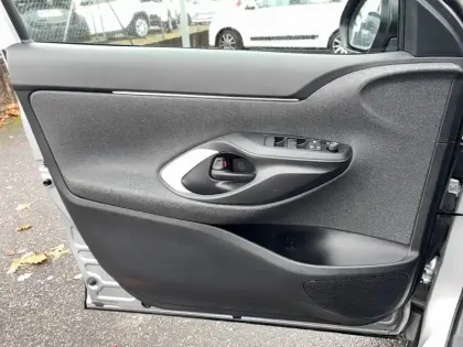 Photo 10 Toyota Yaris  Cross Hybride 116h 2WD