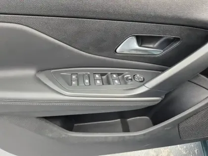 Photo 82 Peugeot 308  SW PureTech 130ch S&S EAT8