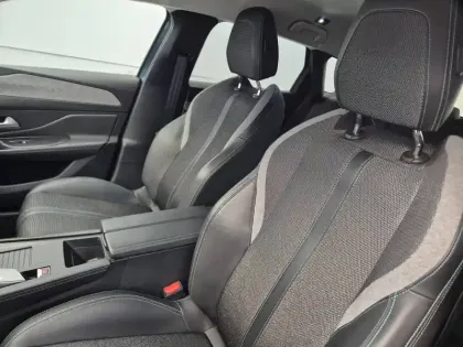 Photo 69 Peugeot 308  SW PureTech 130ch S&S EAT8