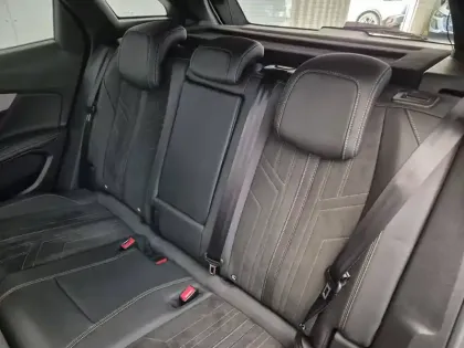 Photo 24 Peugeot 3008  Hybrid 225 e-EAT8