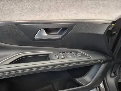 Photo 39 Peugeot 3008  Hybrid 225 e-EAT8