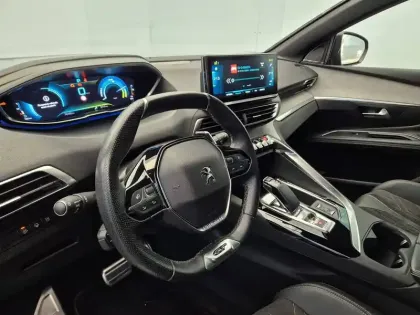 Photo 26 Peugeot 3008  Hybrid 225 e-EAT8