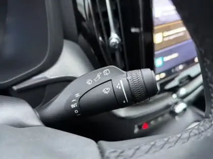 Photo 16 Volvo Xc60  B4 197 ch Geartronic 8