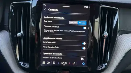 Photo 14 Volvo Xc60  T8 Recharge AWD 303 ch + 87 ch Geartronic 8