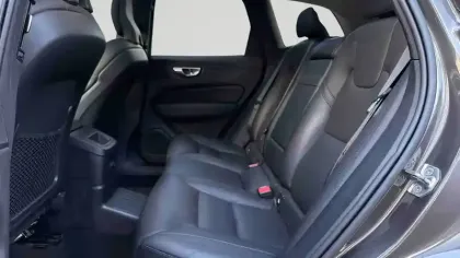 Photo 21 Volvo Xc60  T8 Recharge AWD 303 ch + 87 ch Geartronic 8