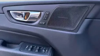 Photo 17 Volvo Xc60  T8 Recharge AWD 303 ch + 87 ch Geartronic 8