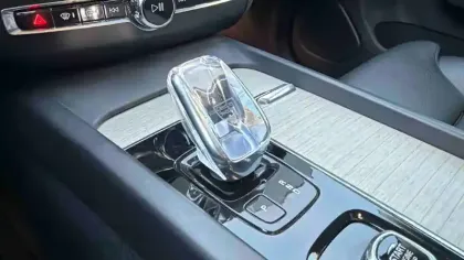 Photo 18 Volvo Xc60  T8 Recharge AWD 303 ch + 87 ch Geartronic 8