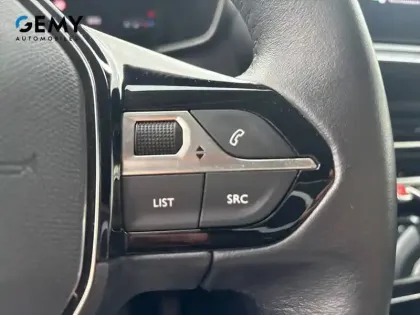 Photo 19 Peugeot 208  PureTech 100 S&S BVM6