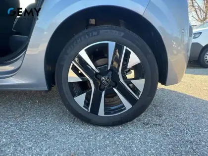 Photo 10 Peugeot 208  100 S&S BVM6