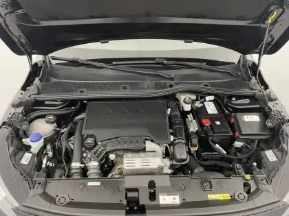 Photo 20 Peugeot 208  PureTech 100 S&S BVM6