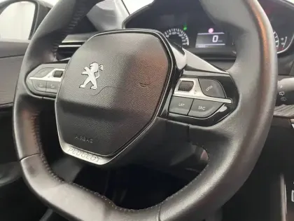 Photo 26 Peugeot 208  PureTech 100 S&S BVM6