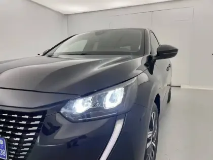 Photo 23 Peugeot 208  PureTech 100 S&S BVM6