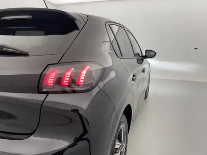 Photo 28 Peugeot 208  PureTech 100 S&S BVM6