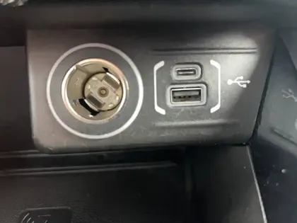 Photo 89 Jeep Compass  1.3 GSE T4 190 ch PHEV AT6 4xe eAWD