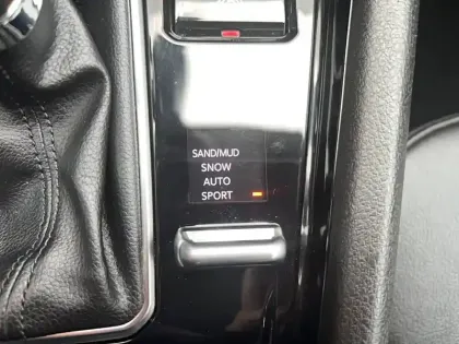 Photo 62 Jeep Compass  1.3 GSE T4 190 ch PHEV AT6 4xe eAWD