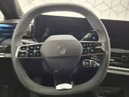 Photo 49 Renault Clio  E-Tech full hybrid 160 ch