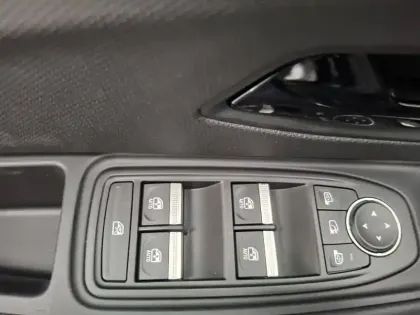 Photo 51 Renault Clio  E-Tech full hybrid 160 ch